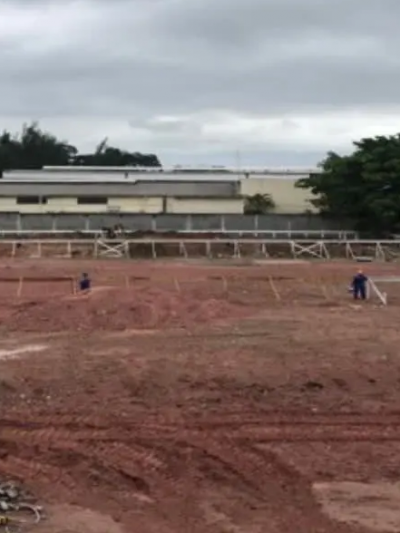 Em construção